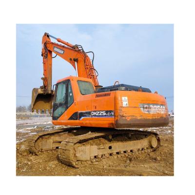 China Used excavator Doosan DH225 crawler excavator is the second hand cheap excavator sold 1.3mÂ ³ for sale