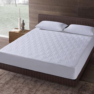 China Hot Sale Waterproof Cotton Fabric Mattress Protector Waterproof 100% Polyester Mattress Cover Full Size for sale