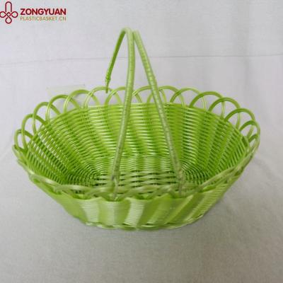 China Viable Low Price Cheap Wicker Gift Basket With Handle for sale