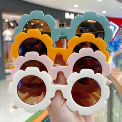 China UV400 Promotion Cute Young Logo Shades Round Girls Custom Flower Sun UV Protection Beautiful Flower Sunglasses Children for sale