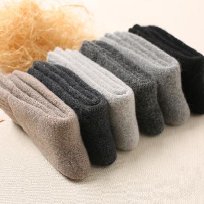 China Keep Warm Super Thicker Solid Rabbit Wool Against Cold Winter Men Women Snow Merino Socken Thick Merino Wool Socks for sale