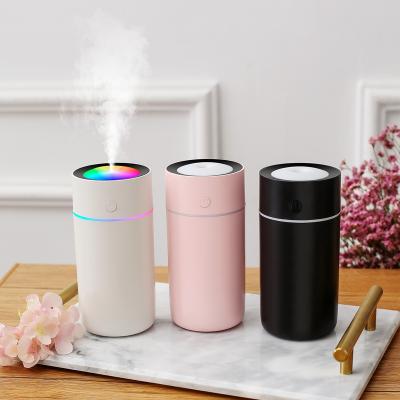 China Car Atmosphere Lamp Home Colorful Rotating Car Moisturizing Creative Colorful Cup Humidifier for sale