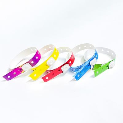 China Custom Logo Waterproof PVC Wristbands In Various Colors For Promotions for sale