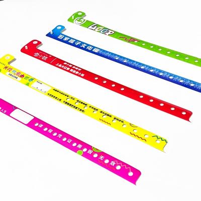 China Activity Tyvek Dupont Paper Wristband Barcode Paper Business Event Admission Bracelet for sale