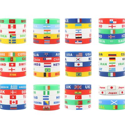 Κίνα Custom National Day Silicone Bracelet FootBall World Cup National Flag Rubbery UK USA Country Flag Wristband προς πώληση