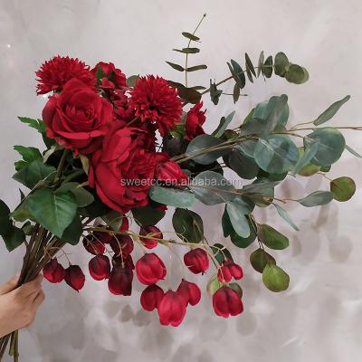 China Beautiful Wedding Colorful Decorative Flower Runner Dark Red Burgundy Artificial Silk Flowers Wedding Flowers for sale