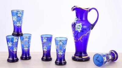 Cina 7pcs Boccone d'acqua Set vetro Ristorante di vetro viola Set caraffa Resistente al calore in vendita