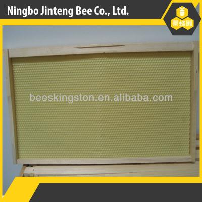 China Pine or fir assembled beekeeping high quality pine wood frame with plastic base for beehive for sale