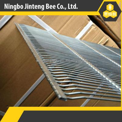 China Galvanized Beekeeping Equipment Side Bent Metal Queen Excluder for sale