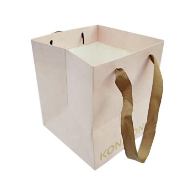 China Online Sale High Quality Paper Bags Recyclable With Your Own Logo Custom Luxury Paper Bags for sale