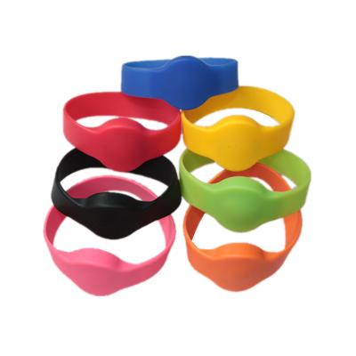 China Custom Soft Silicone 125khz rfid Logo Smart Material Watch Waterproof/Waterproof RFID Wristband For Gym for sale