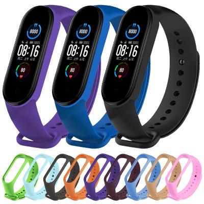 China Hot Selling MI Silicone Watch Band Easy Installation TPU 35 Colors Soft Watch Band For MI band4 Smart Watch Strap for sale