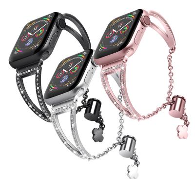 China Luxury Unique Metal Watch Bands For Apple Watch Band Stainless Steel Strap With Four Leaf Clover For iwatch 38/40/42/44mm Series for sale