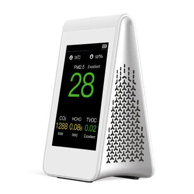 China Portable Indoor Air Quality Monitor PM2.5 RISE Test Air Quality CO2 Detector TVOC Meter HCHO Indoor Indoor Detector with Rechargeable Battery for sale