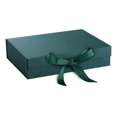 China Recyclable Widely Used Packaging Magnetic Folding Paper Box Gift Paper Box With Ribbon for sale