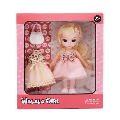 China Mini Toy Wholesale Play Toys Beautiful Fashion Movable Jointed Doll For Girl With Handbag And Doll Equipment for sale