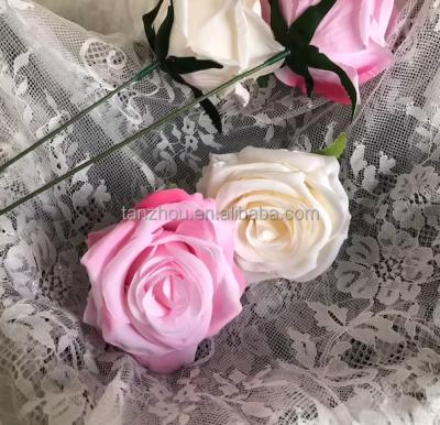 China Wedding Celebration Wedding Supplies Artificial Silk Flowers Ivory Rose Wedding Centerpieces for sale