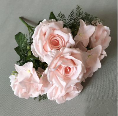 China Beautiful Silk Floral Wedding Flowers Colorful Artificial Rose Bouquets Flower Rose Decoration Bouquet for sale