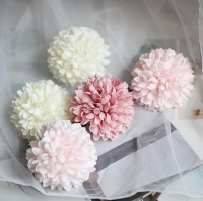 China Beautiful flowers wholesale colorful ball single head small chrysanthemum artificial flowers for wedding decoration for sale