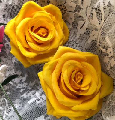 China Beautiful Silk Flower Head Wedding Decor Artificial Flower Arrangement Colorful Yellow Yellow Rose For Home Party Decoration for sale