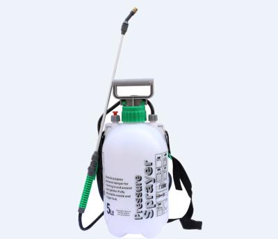 China Portable And Convenient Hand Held Pressure Water Mist Plastic Hand Pump Garden Sprayer for sale