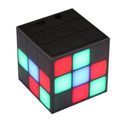 China Hot Selling Cheap Rubik's Cube Party Wireless Led Light Wireless Speaker With Flashing Light for sale