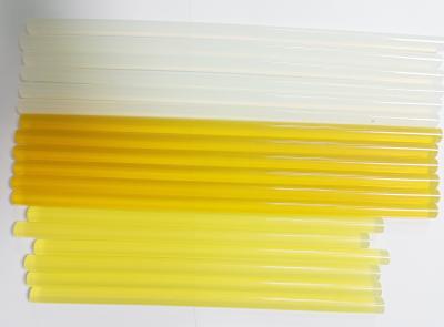 China Glue Stick Translucent Strong Viscosity Rods For Glue Gun High Temperature Resistant for sale