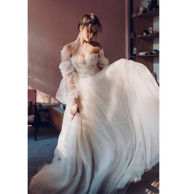 China Long Big A Line Soft French Tulle Breathable Detachable Off-Shoulder Wedding Dress Bridal Gown For Traditional Romantic Wedding for sale