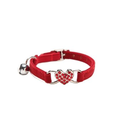 China Hot Selling Personalized Fashion Heart Pet Collar With Adjustable Seatbelt And Bell Dog Collar for sale