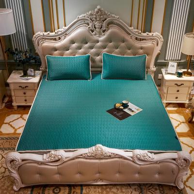 China Wholesale Fresh Silk Latex Mat Three Piece Set 2022 New Model Bedspread Solid Color Anti-static for sale