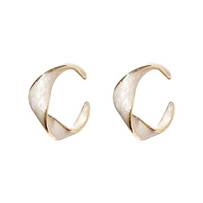 China CLASSIC All Kinds of Dissimilarity Bellona Pendientes De Tuerca Jewelry OEM Trendy Women's Stud Earrings for sale