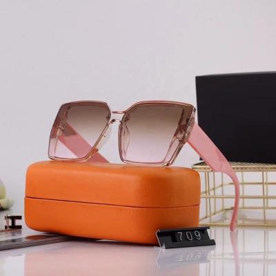 China Luxury Purses and Handbags Women Cycling Sunglasses Fashionable Luxury Designer Sunglasses Lower Prices for sale