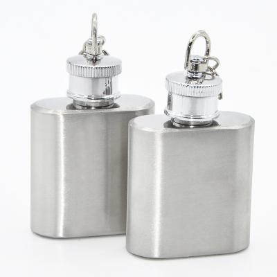 China Wholesale Hip Cute Modern Portable Flask Wholesale Metal Custom Key Chain Whiskey 1oz Stainless Steel Liquor 1oz Stainless Steel Volume For Gifts for sale