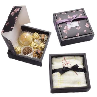 China Reused Custom Paper Jewelry Box Materials Flip Clamshell Folding Bridesmaid Gift Packaging Box Creative Handmade Jewelry Box for sale