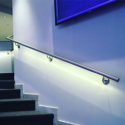 Китай Best Quality Modern Stainless Steel Wall Railing With IP75 Led Strip продается