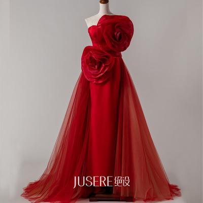 China Jusere 2022 Anti-Static Unique Design Formal Dress With Two Handmade Big Flowers Elegant Red Even Dresses Custom Made Long for sale