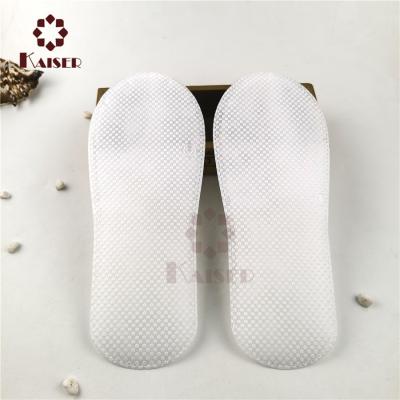 China Wholesale Disposable Guest Slippers Disposable Hotel Room Hotel Slippers Closed Toe Spa Slipper White Nonwoven Slippers For Ladies for sale