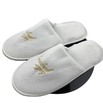 China Winter Soft Coral Mens Bedroom Closed Toe Fleece Slippers for sale