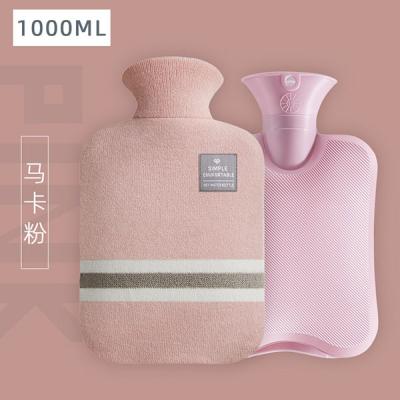 China Warmer Bag 2000ml foot warmer hot-water bag manufacture cover with rubber hot water bottle for sale