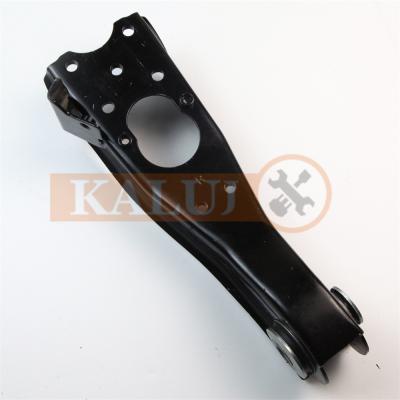 China 48068-28040 48068-27050 48068-28070 48068-28080 Control Arm To-yota LITEACE MODEL F for sale