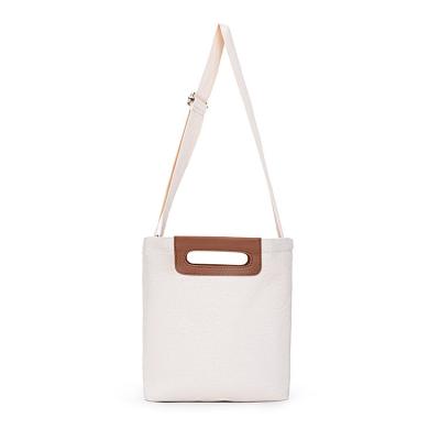 China 2022 New Fashion Design Women's Wild Handbags Popularity Girls Beige Canvas Shoulder Bag for sale