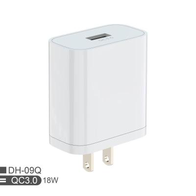 China Free Printed Logo USB Mobile Phone/Wall Charger Ipad/Camera/PDA/MP3 Type To C Charger US Plug Power Adapter PD20W Fast Charger For iPhone Samsung xiaomi for sale