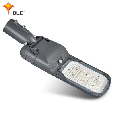 China ROAD IP66 Outdoor ETL DLC Listed Parking Lot Area Lighting Retrofit LED Street Lamp Light for sale