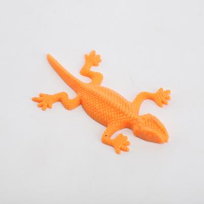 China Cheap and High Quality Expandable Action Figures Toy in Bulk 50 Small Glue Gecko Soft Stretch Glue Cognitive Lizard Toys in Bulk 50 for sale