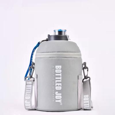 China Wholesale 2021 New Large Capacity Ton Water Cup Sleeve Sports Ton Kettle Viable Insulation Backpack Diagonal for sale