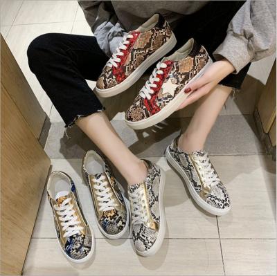 China 2020 Printed New Style Printed Women's Fashion Sneakers Lace Up Serpentine Flat Shoes Women PU Snake Sneaker Shoes for sale