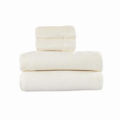 China Soft Hand Disposable Plain Dyed Feel Flannel Fleece Sheet Set for sale