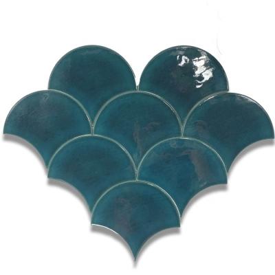 China 2021 Europe new fashion shiny crackle porcelain glazed mosaic tile by handmade for sale