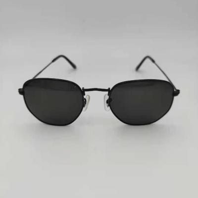 China Fashion Sunglasses 2021 Classic Black Color Round Polarized Outdoor Metal UV400 Sunglasses For Men for sale