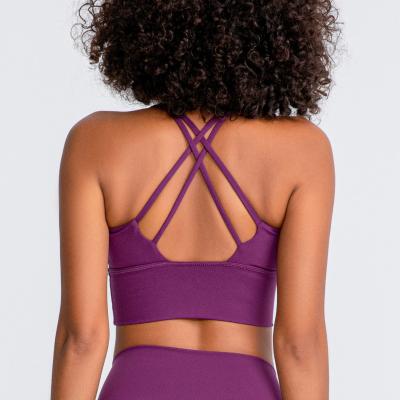 China Breathable Strappy Crop Top Fitness Bra Top Ladies Tank Top Cross Back Crop Top Fitness Sports Bra Yoga Sports Bra For Women for sale